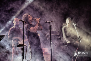 نخستین تجربه خوانندگی روزبه بمانی در کنسرت دارکوب!