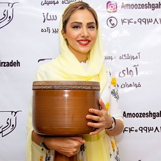 مهرناز دبیرزاده